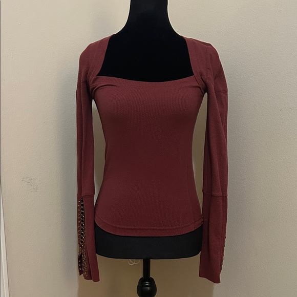 Free People Thermal Studded Grommet Sleeves Long Sleeve Top Red Jasper Size XS - Picture 10 of 10